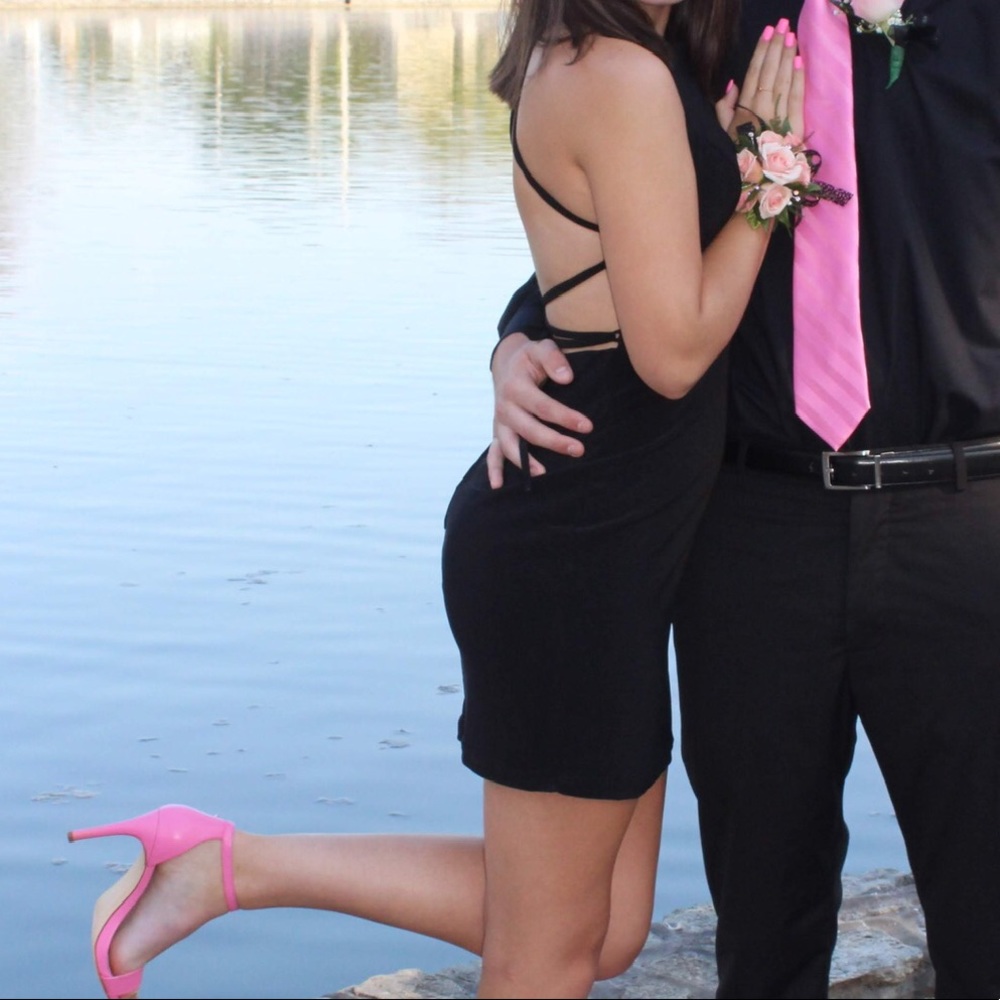 black homecoming dress